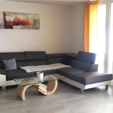 Maison Avec Jacuzzi بيت للعطل